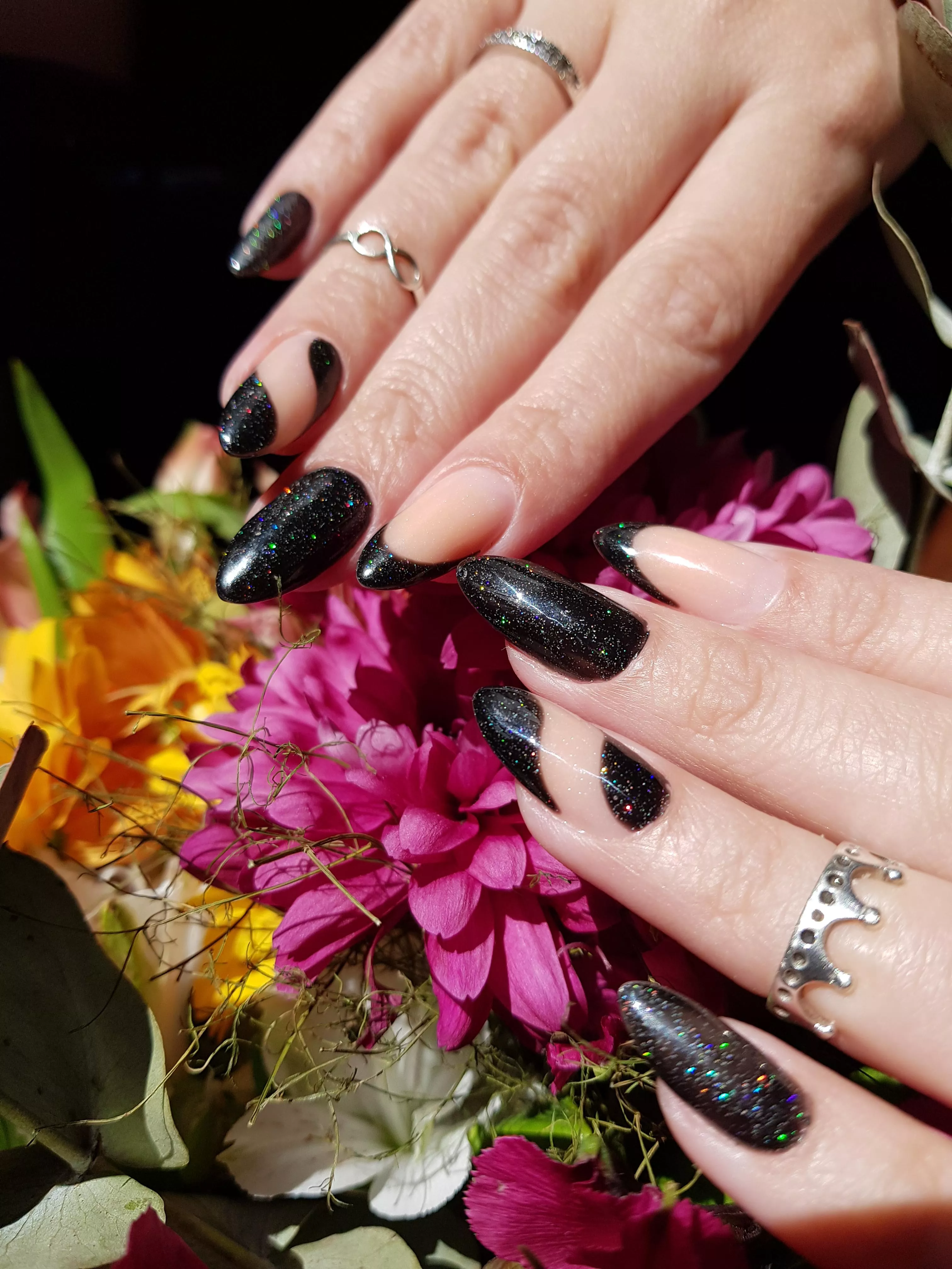 Can you imagine my nails with your penis? Will you let me put one in your urethra? I wait for you in me OF posted by martua01