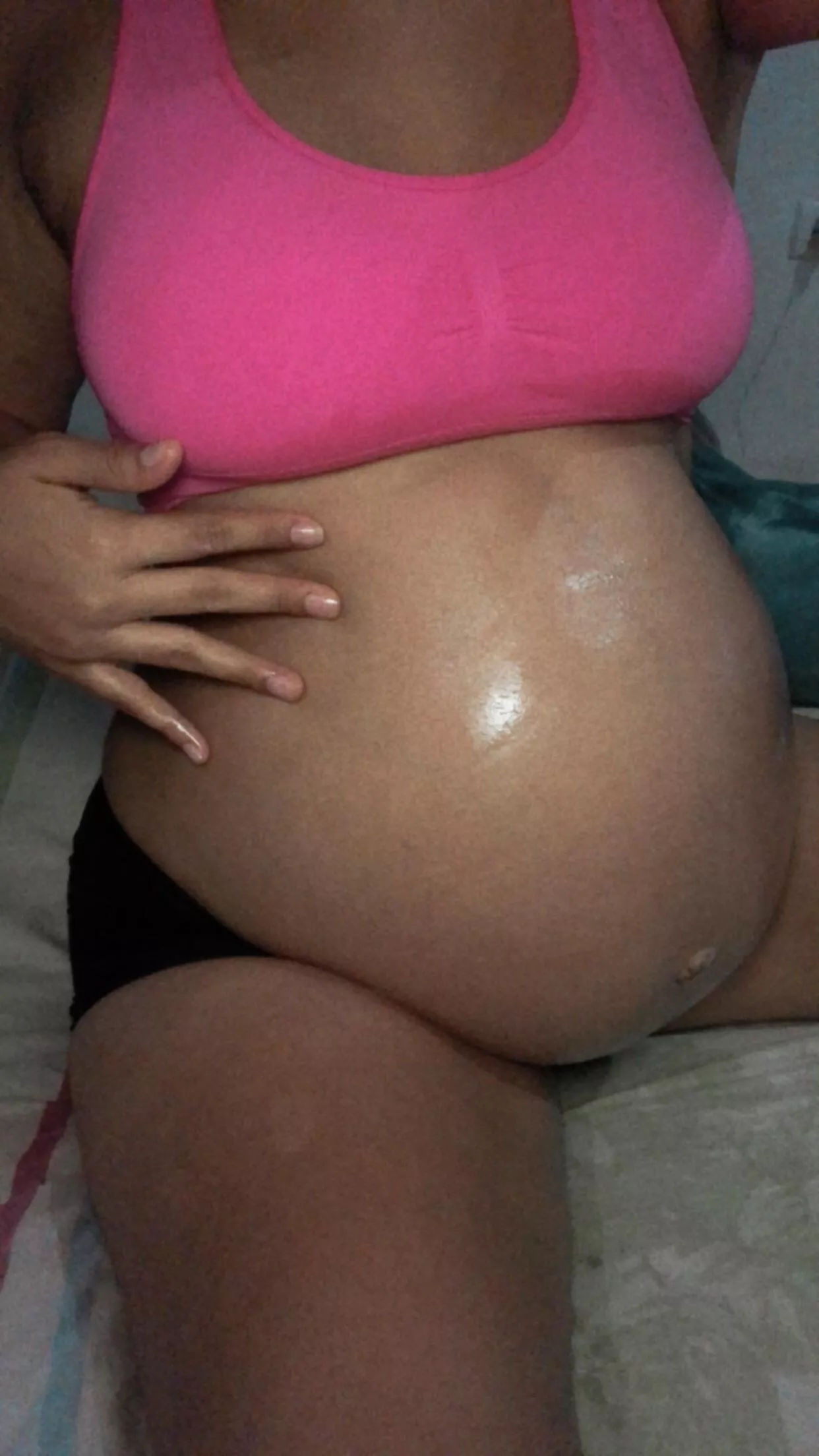 Hi my 34 weeks 🥹🥹🙏🏻 posted by pregnant_elibelly