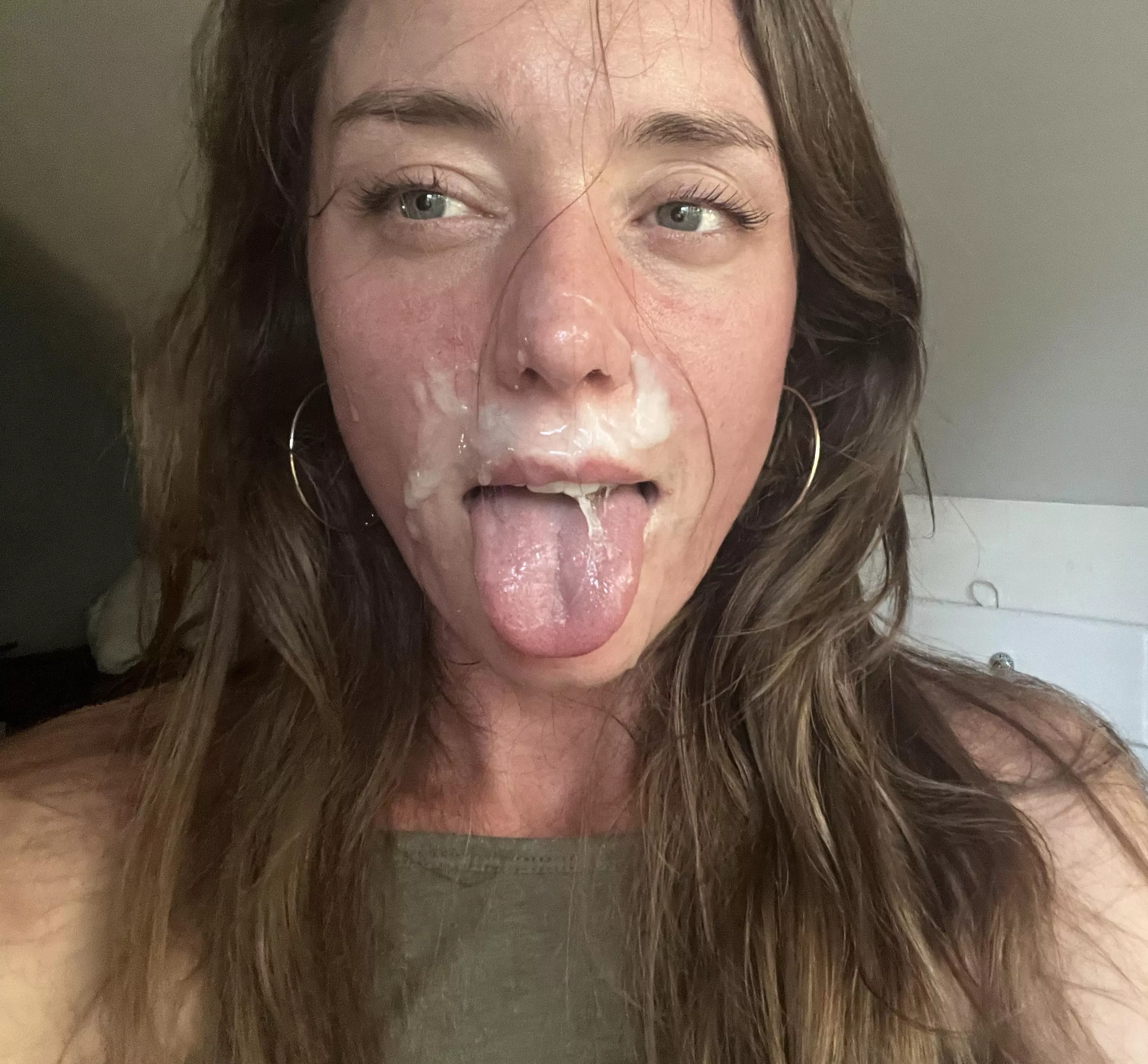 I love being a slut for cum and craving it all the time posted by luciddazeyy