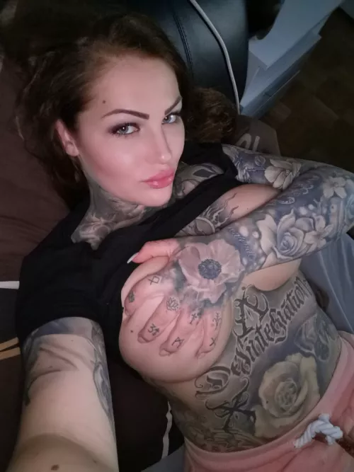 I'm not perfect but I feel pretty cute today by deji123