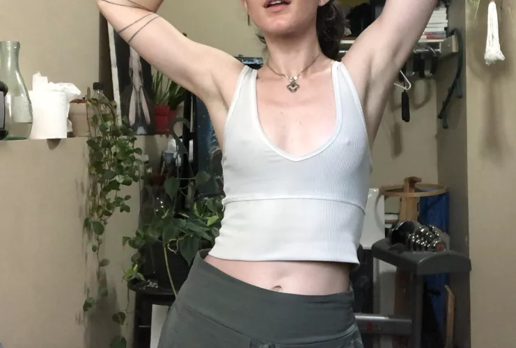 It's hard not to stare by Omphidian