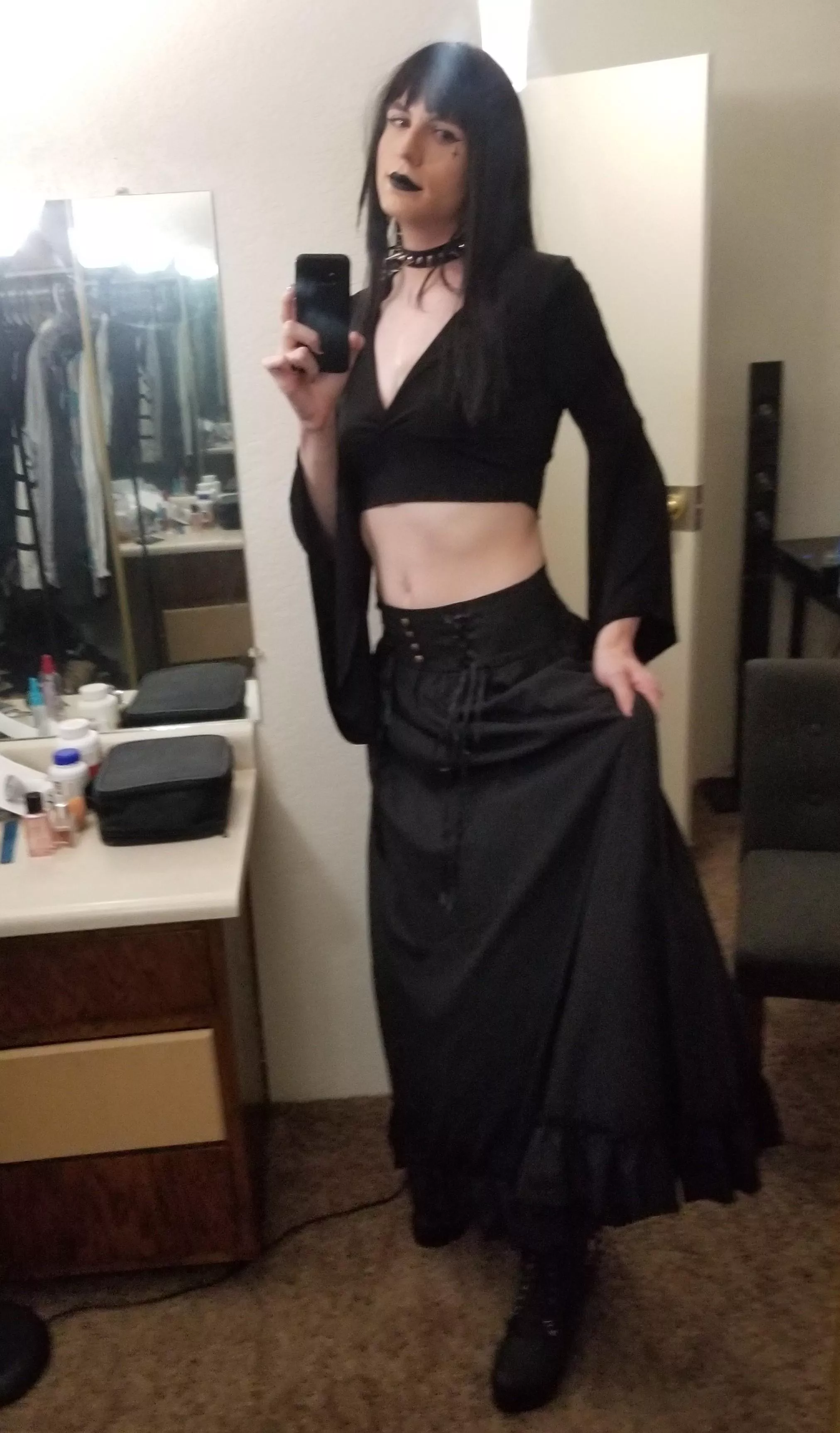 It's tummy Tuesday 😊 posted by Freja_Cosplay