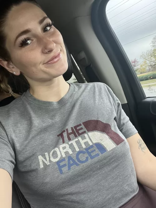 I’ve been getting so many friendly men chatting with me today! by Aubxbre