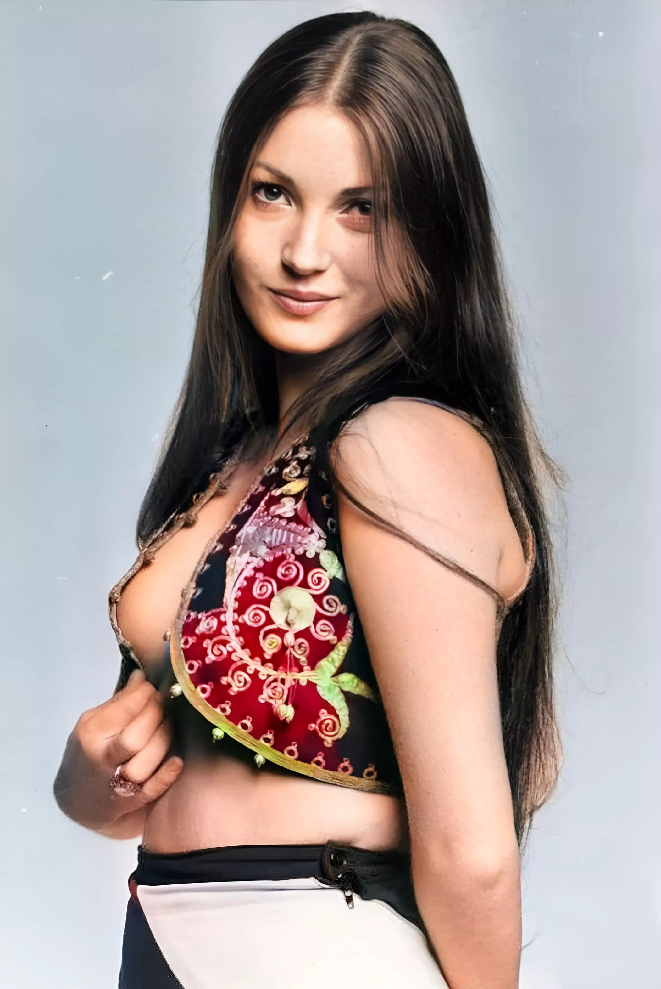 jane seymor posted by Visible-Meringue4009