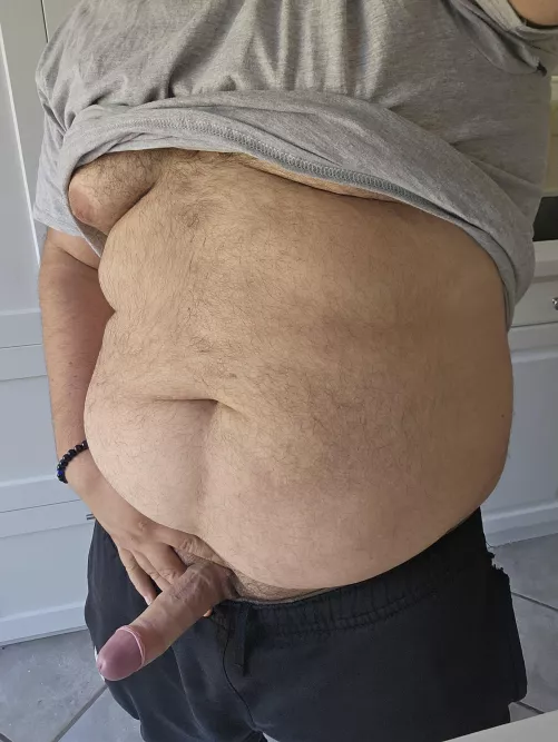 Just ur casual fat guy with an unusually big dick :) by throwawayy02425