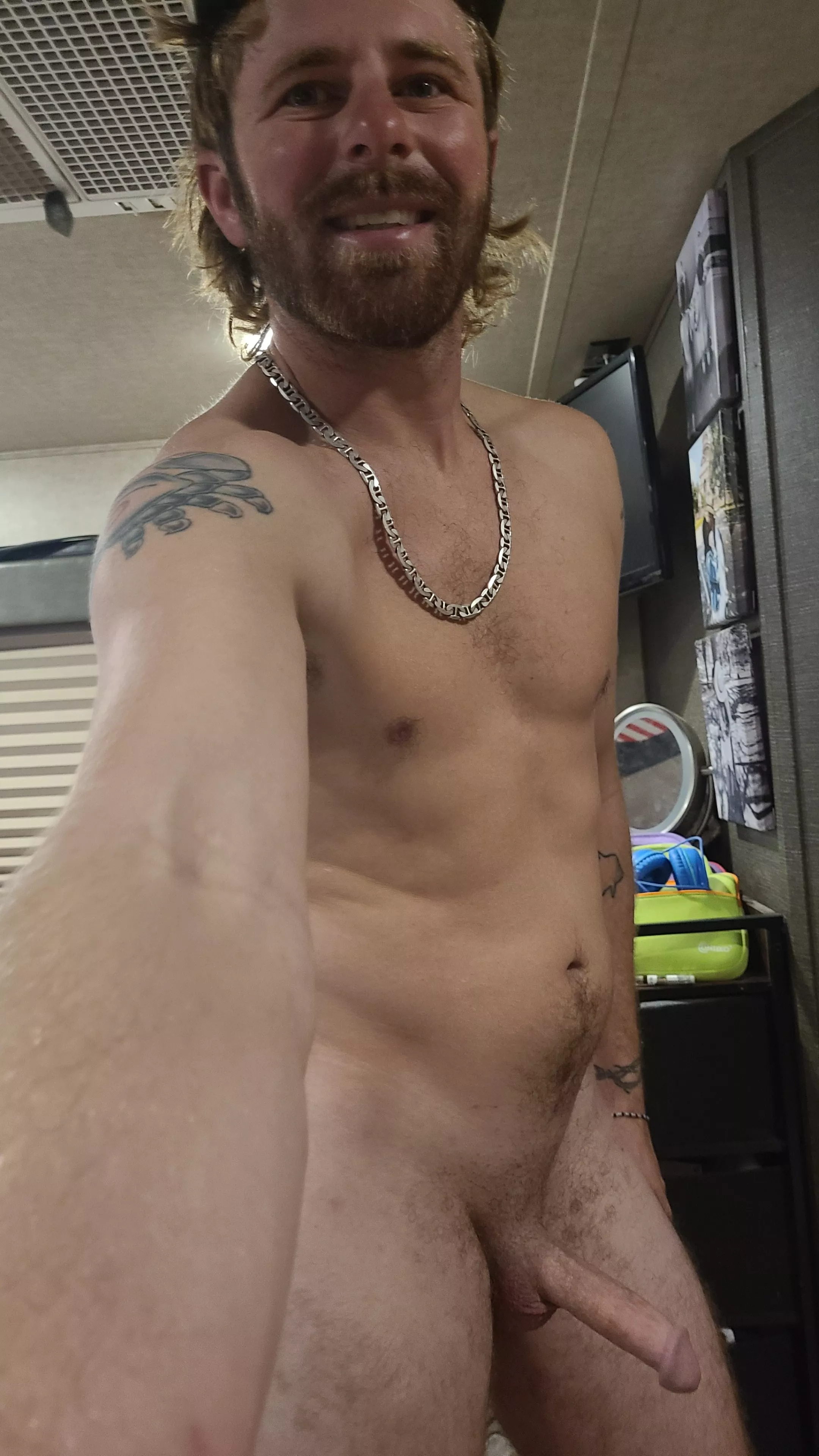 Just your average before work selfie😅 posted by dirtyphe