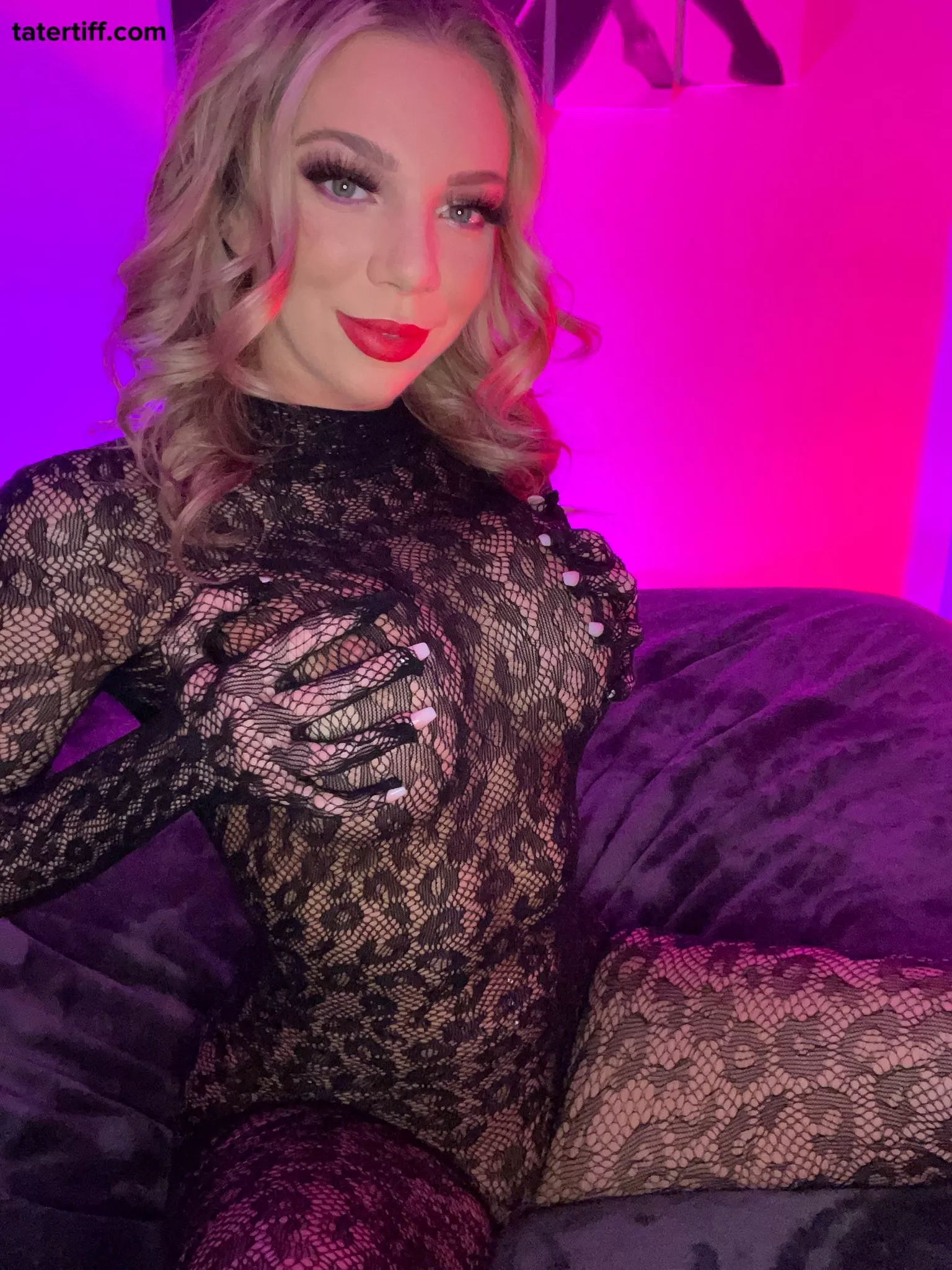 Lace posted by King__36