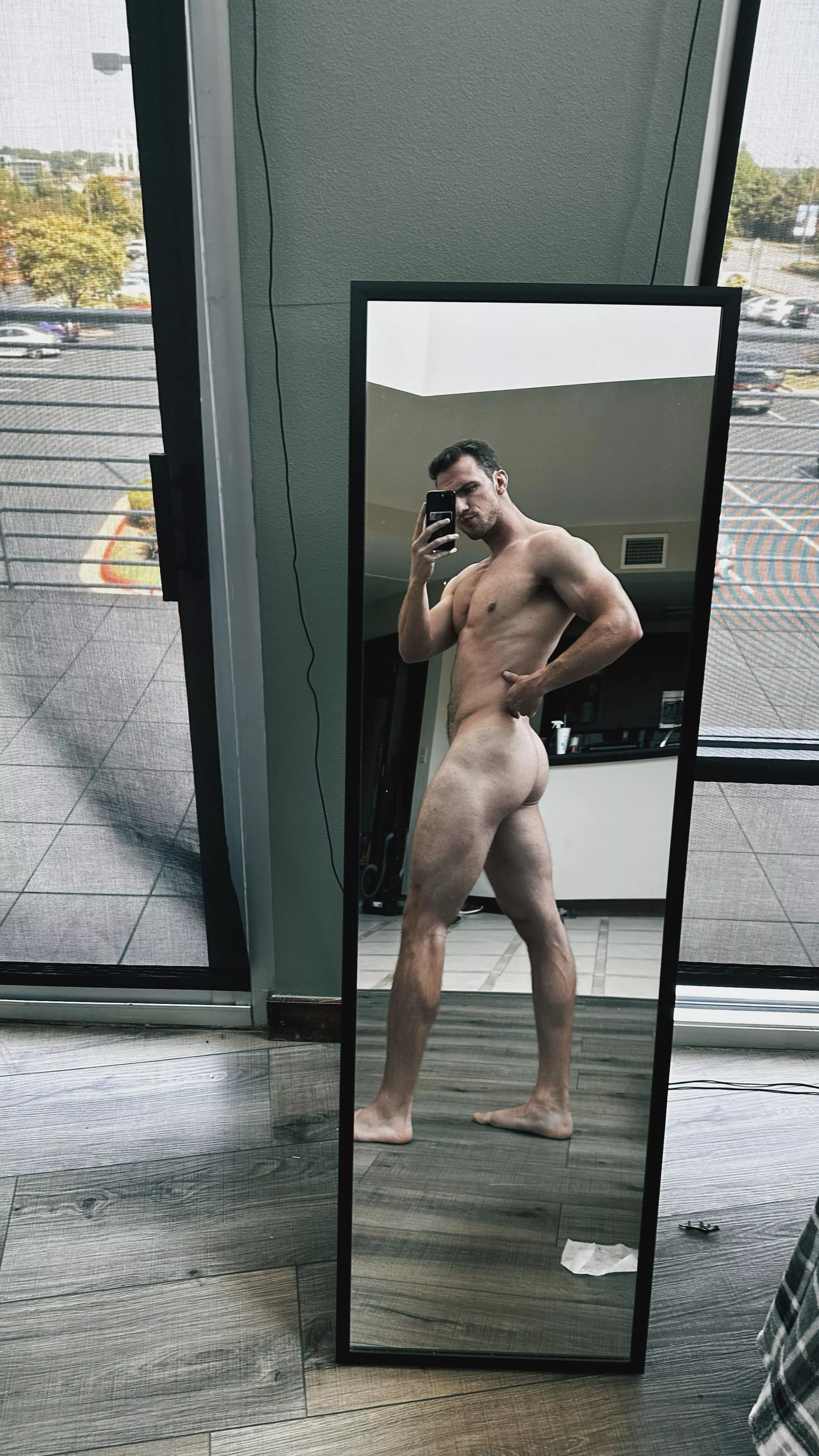 Peaches posted by FLEXXAPPEAL