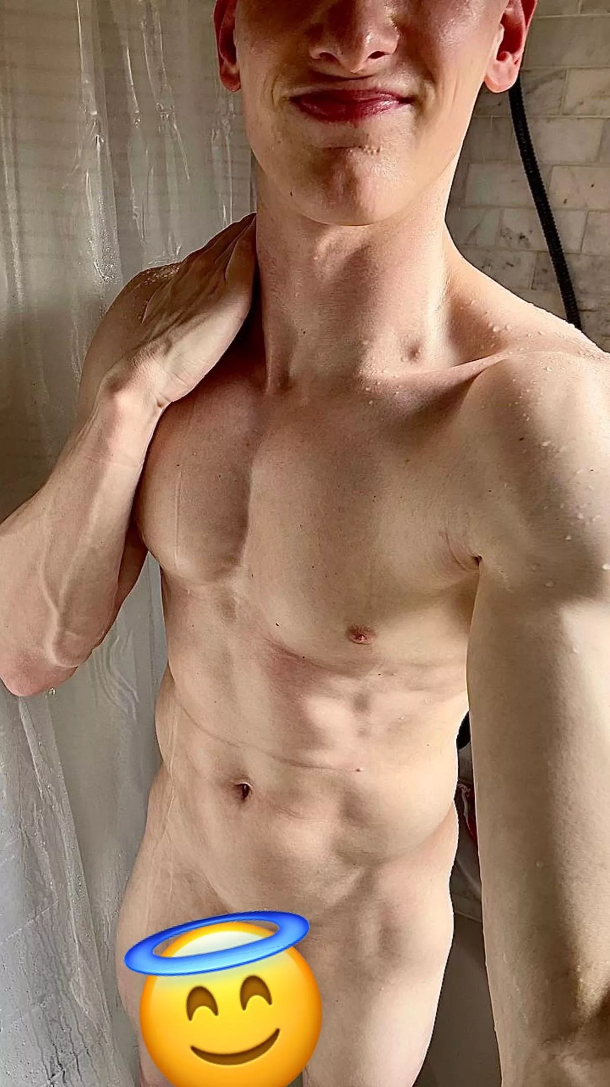 Post-gym shower [m] 😇 posted by mrbonk9