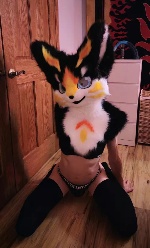 Since you're here do you mind helping scratch an itch? by EatMyDragons