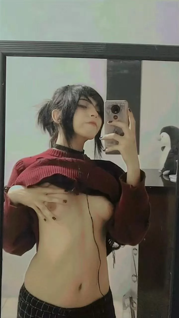 Smoll tiddys 🌸💕 (pretty sentivive) posted by irithyll_666