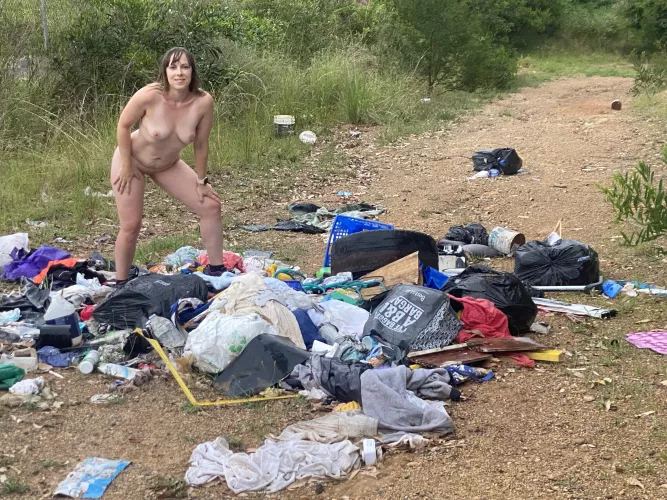 Trash feeling at home by DThistles