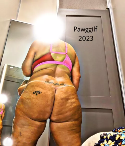 What do you think of this bra??🤔 by Pawggilf100