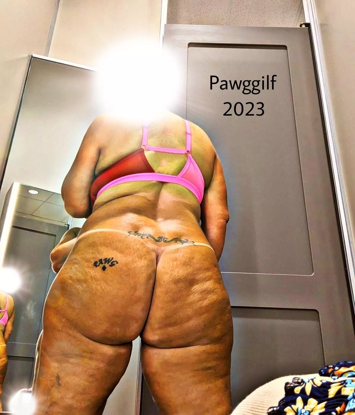 What do you think of this bra??🤔 posted by Pawggilf100