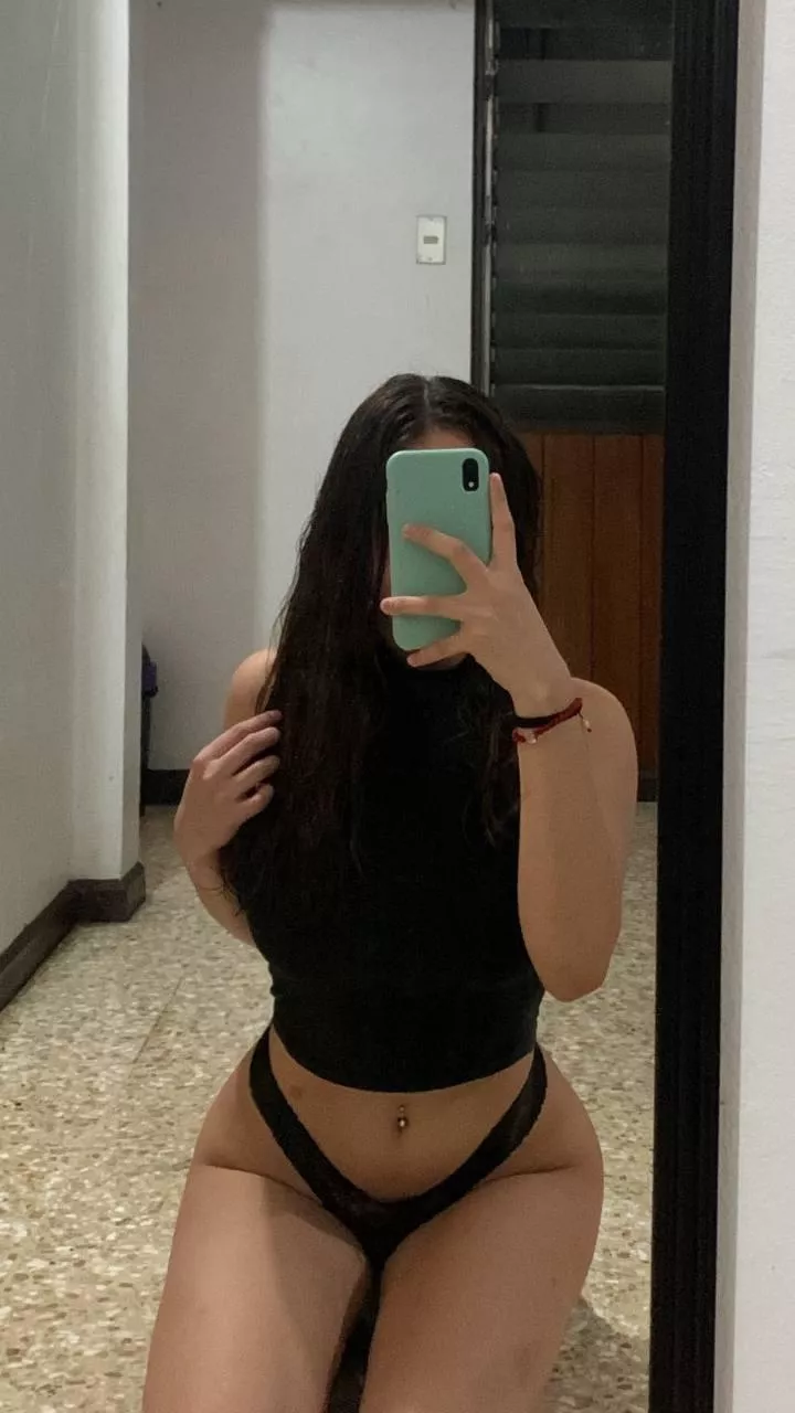 Who can I send my nudes to? posted by GraciaSousa