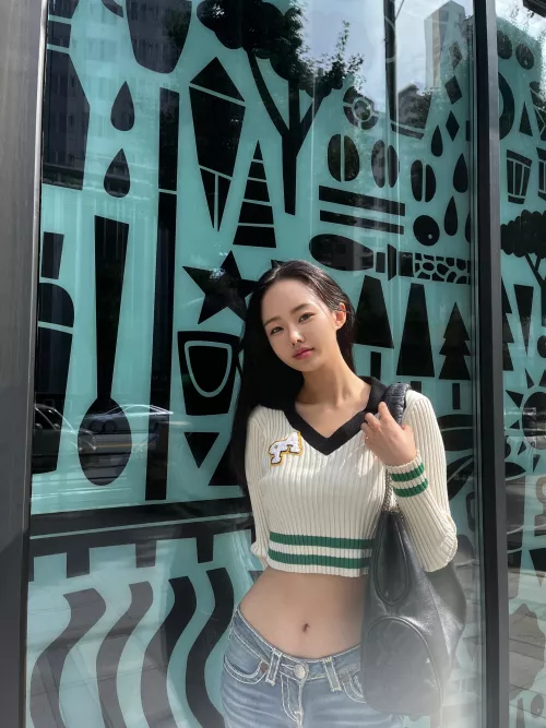 Will you invite me over if I lived next door to you by Amelie_QA