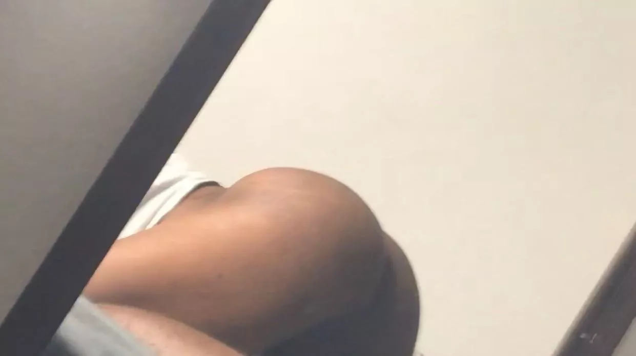 22 Need a daddy 🥺 posted by 0FkBby