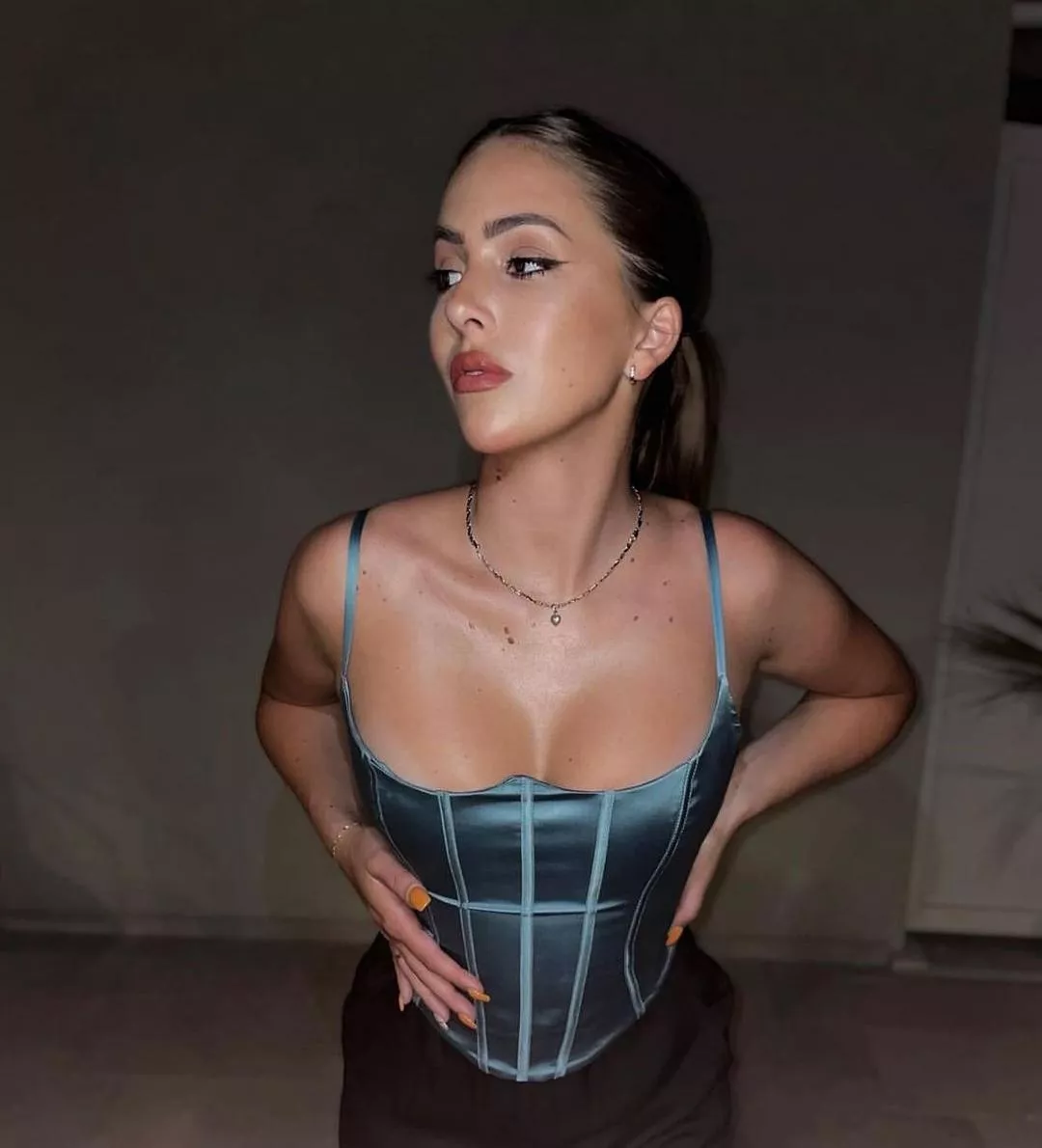 Blue corset posted by Medical-Solid6660