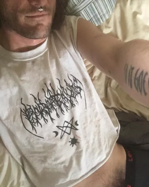 Can’t see most of my tats but I thought it was a good pic by Seancoolie01