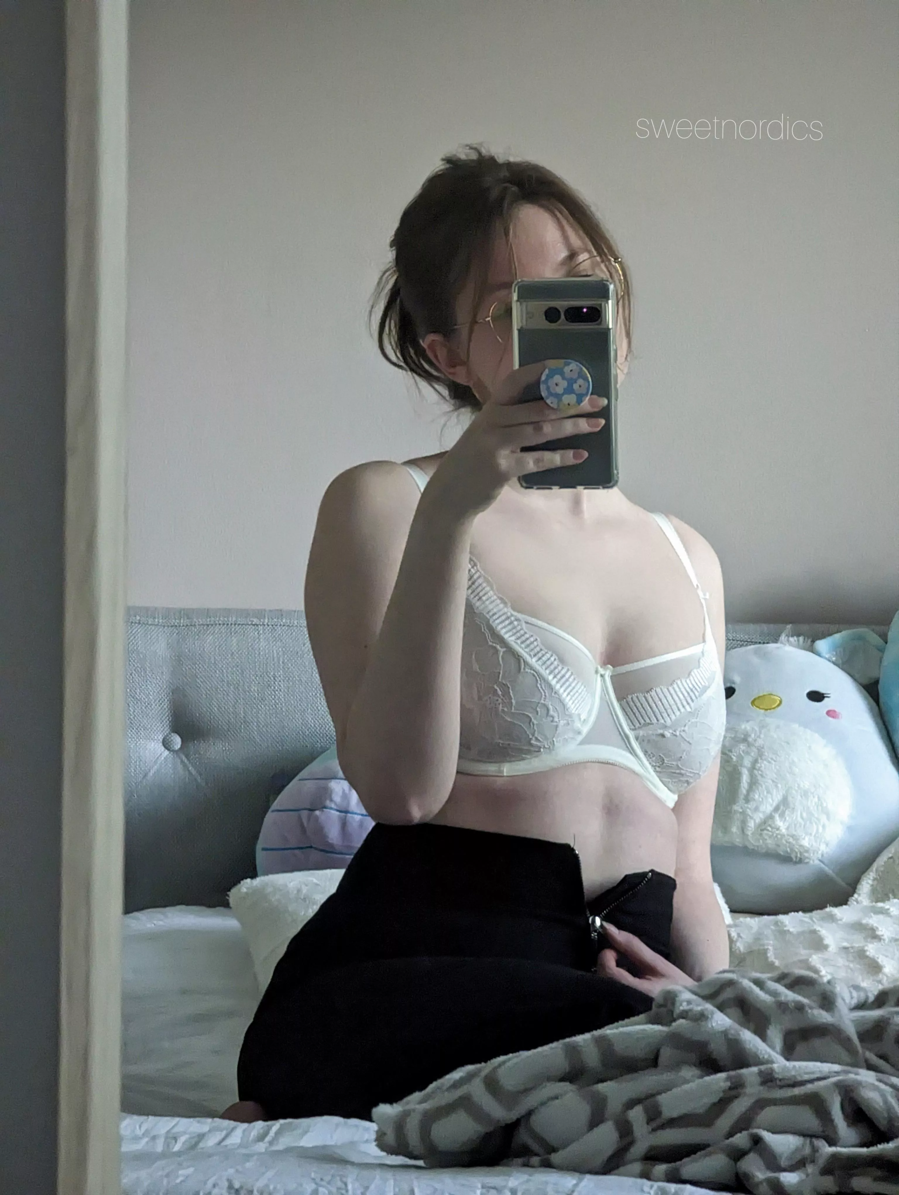 Come play with me 😌 [f] posted by SweetNordics