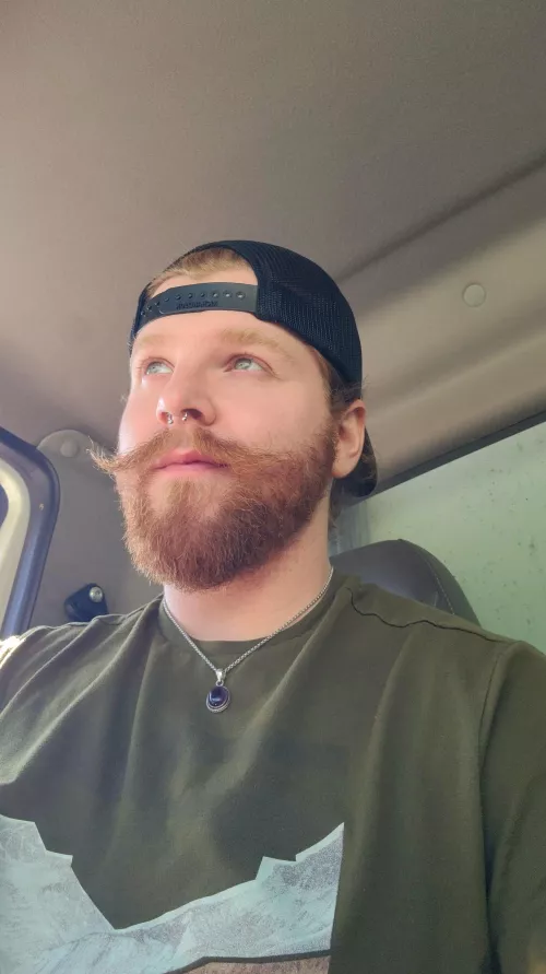 Did a little trimming for hump day by kaderedstone