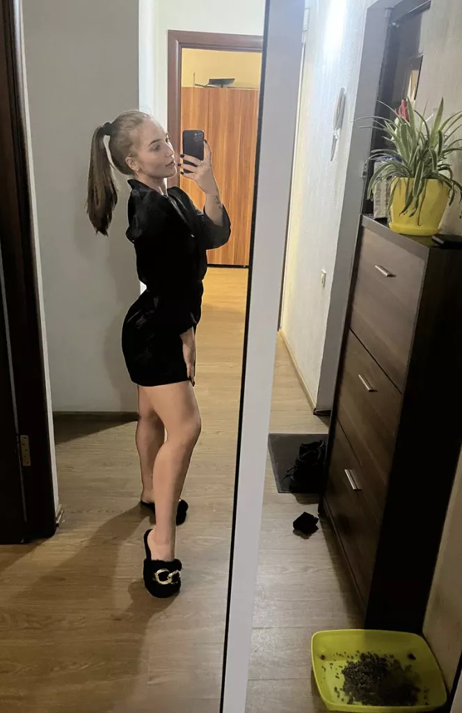 do I look good in this dress? posted by nana32222