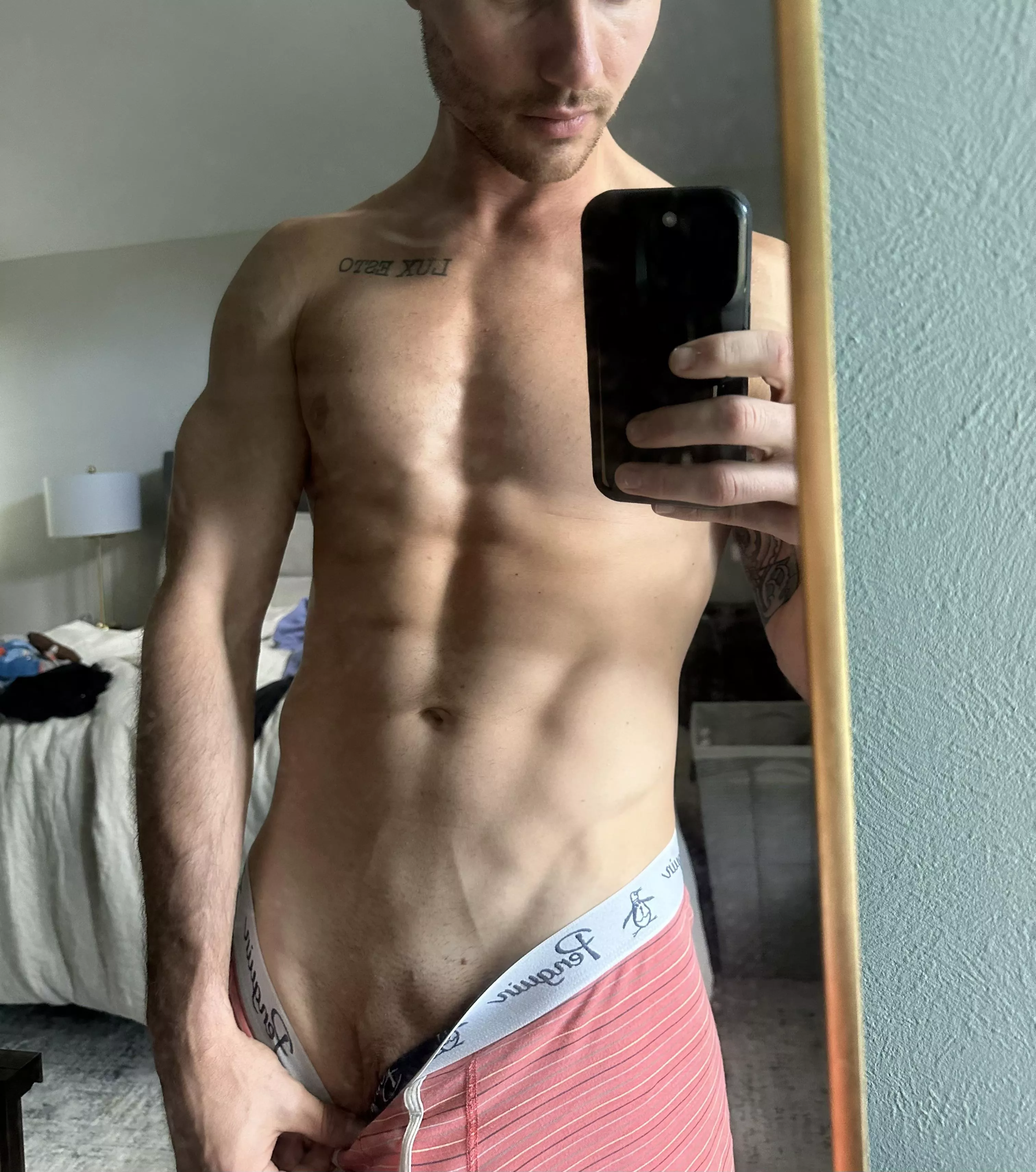 Do we like ab veins here? [M] posted by Honest_Schedule241