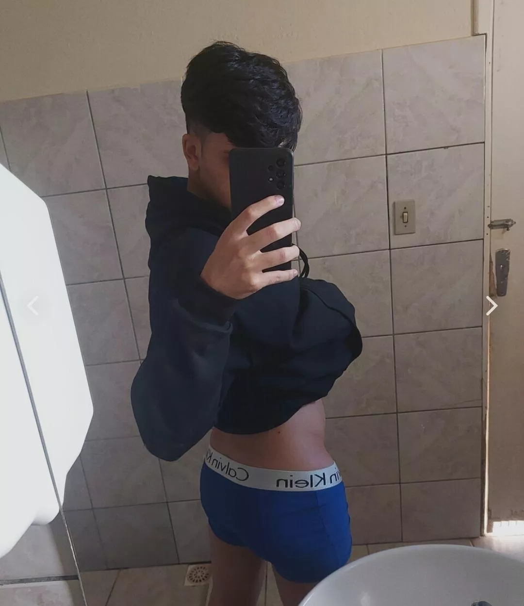 Do you like wearing tight underwear? (18y) posted by Ryannw_