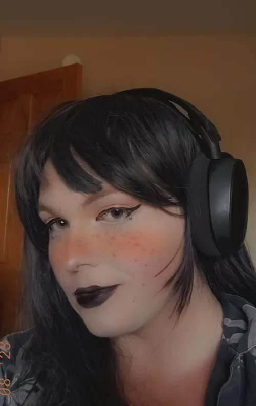 Do you think black hair suits me? by skyler_rise