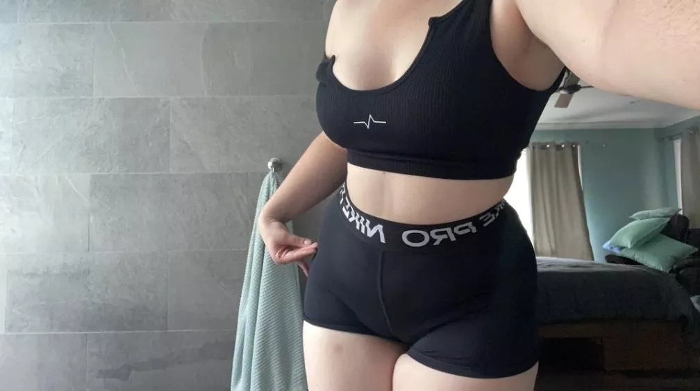Do you want to help peel my sweaty gym gear off? posted by Bunny_Oly