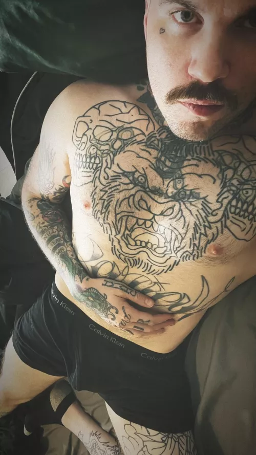 Is it possible to get attention without being fully naked? by Criminal-JRoc