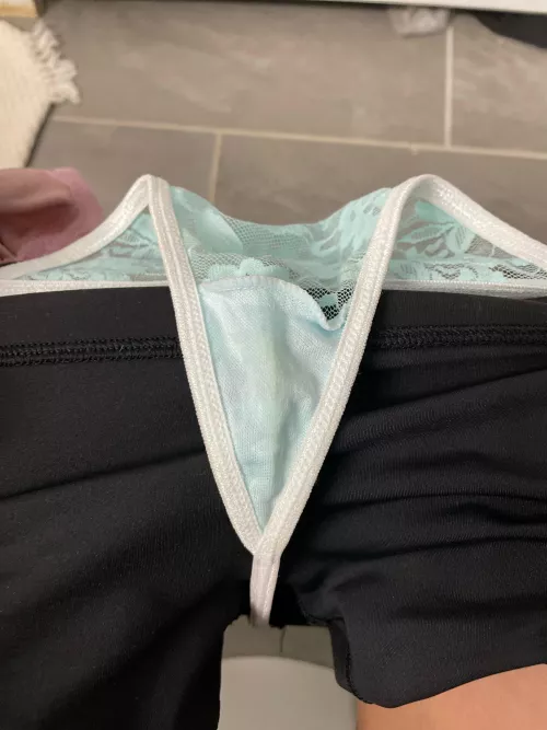 Just peed my panties by Harpersummer