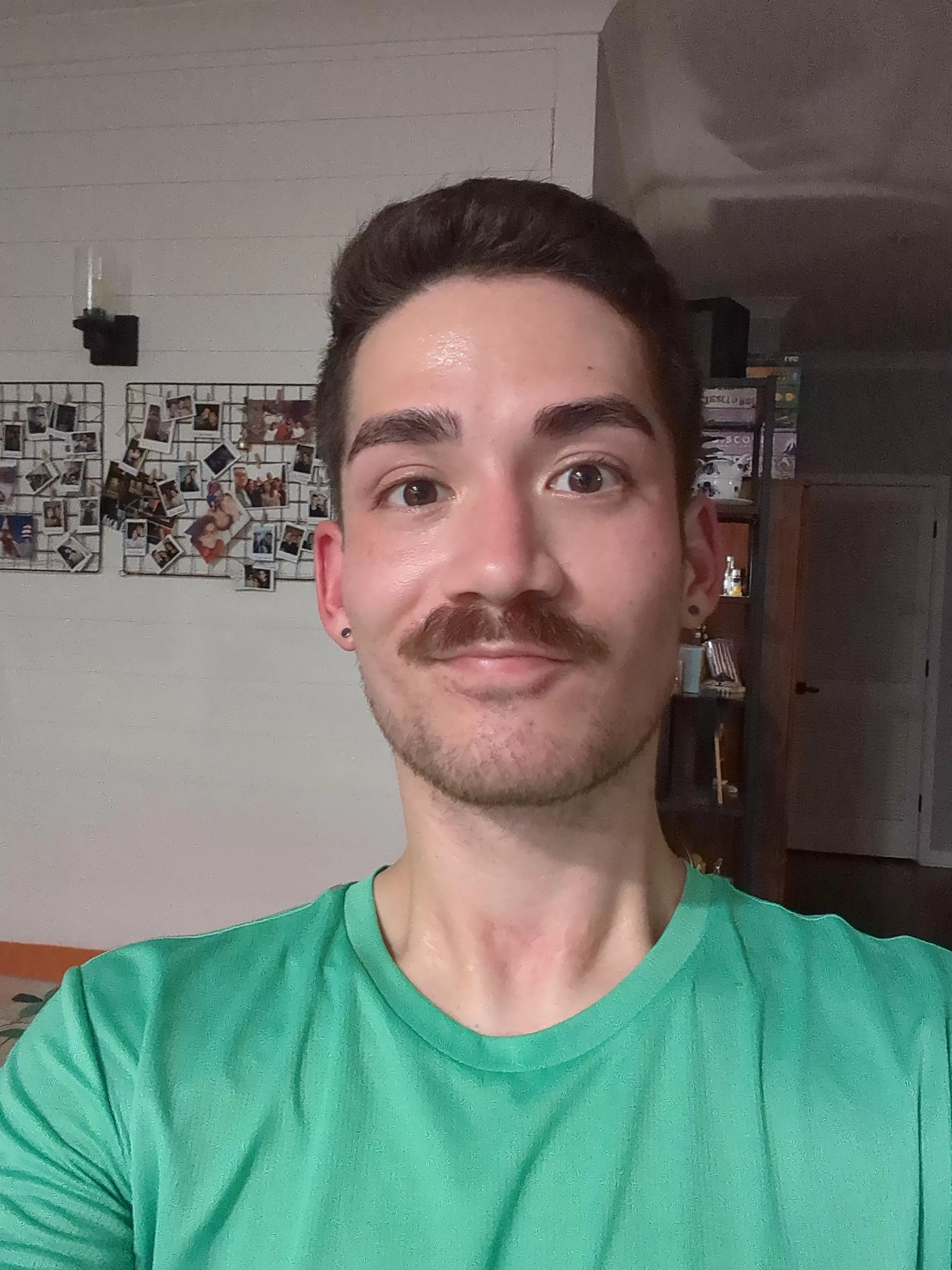 Not a great post-gym selfie, but I was feeling it a bit 🫣😌 posted by wonderingblah