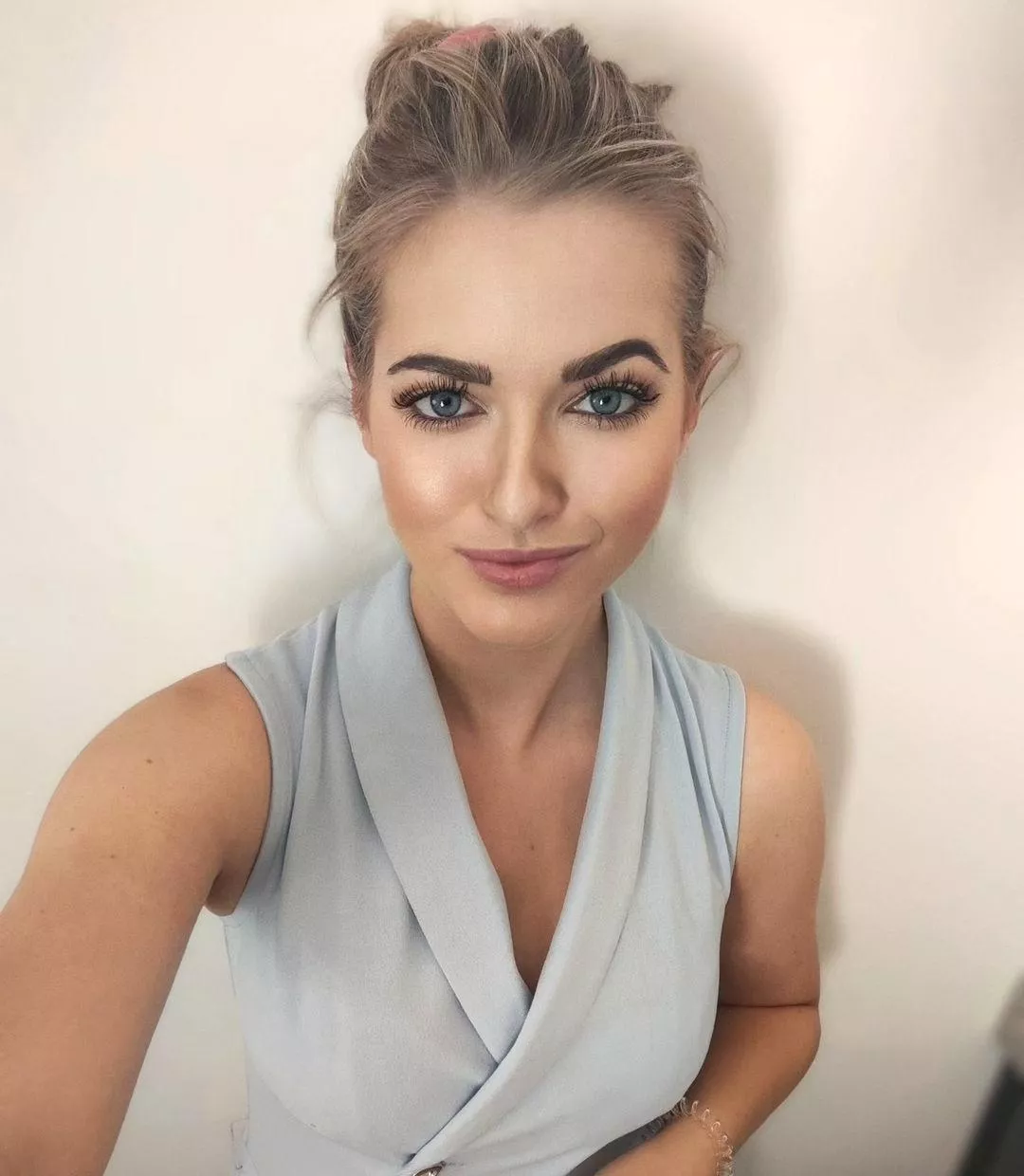 Selfie posted by Medical-Solid6660