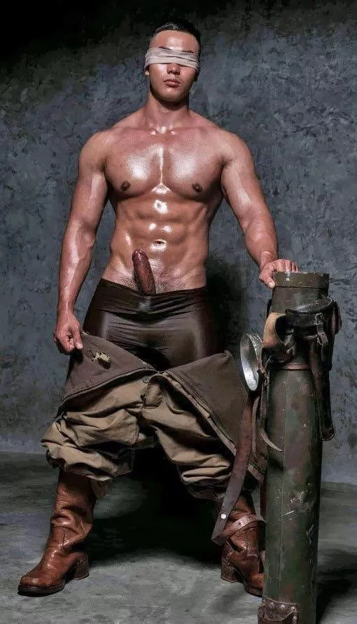 To big to hide posted by Markanthony6411