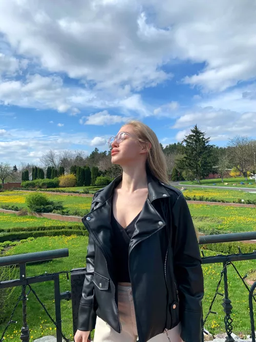 Want to play with me in the public <3 by franziscojr