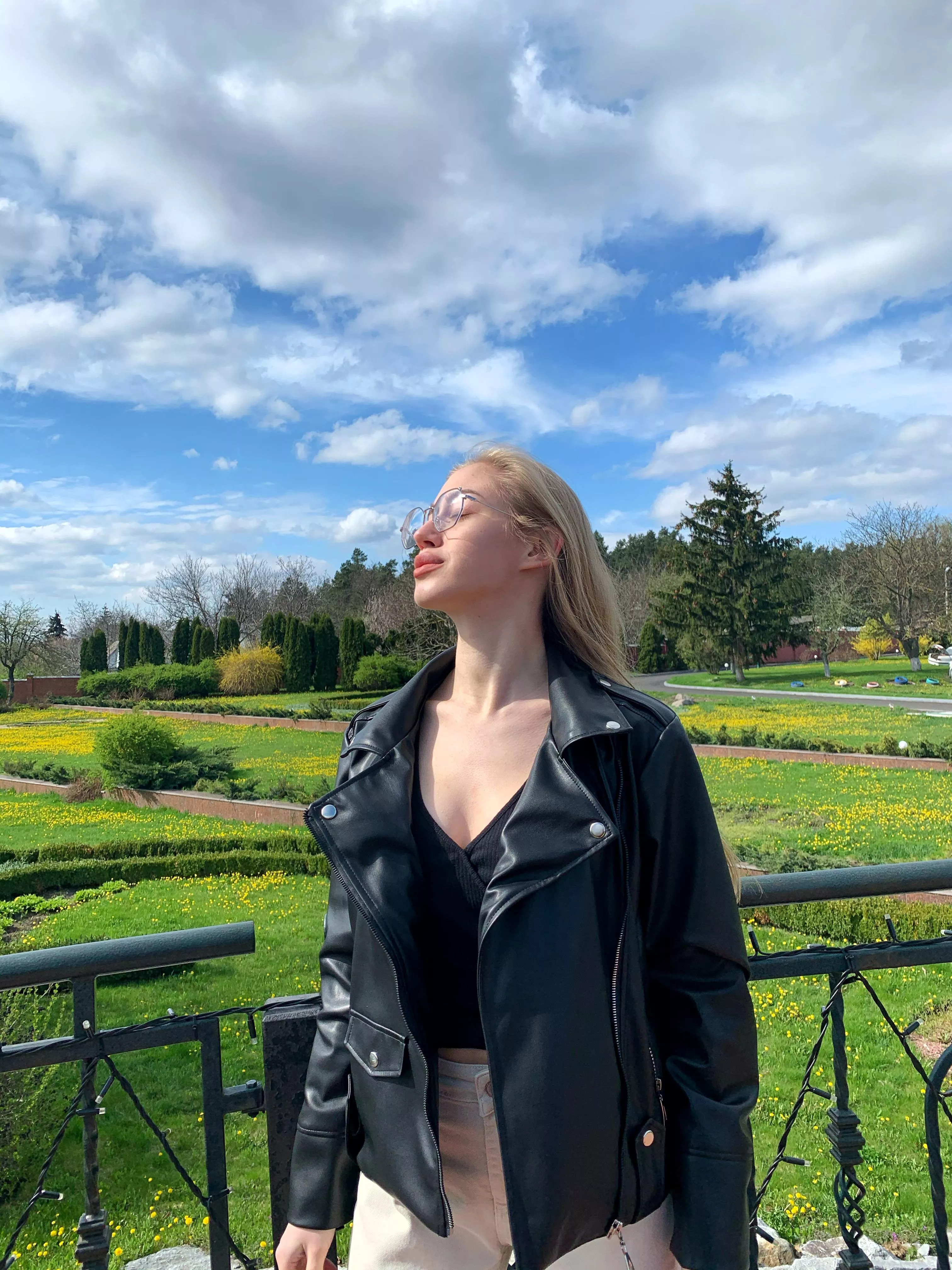 Want to play with me in the public <3 posted by franziscojr