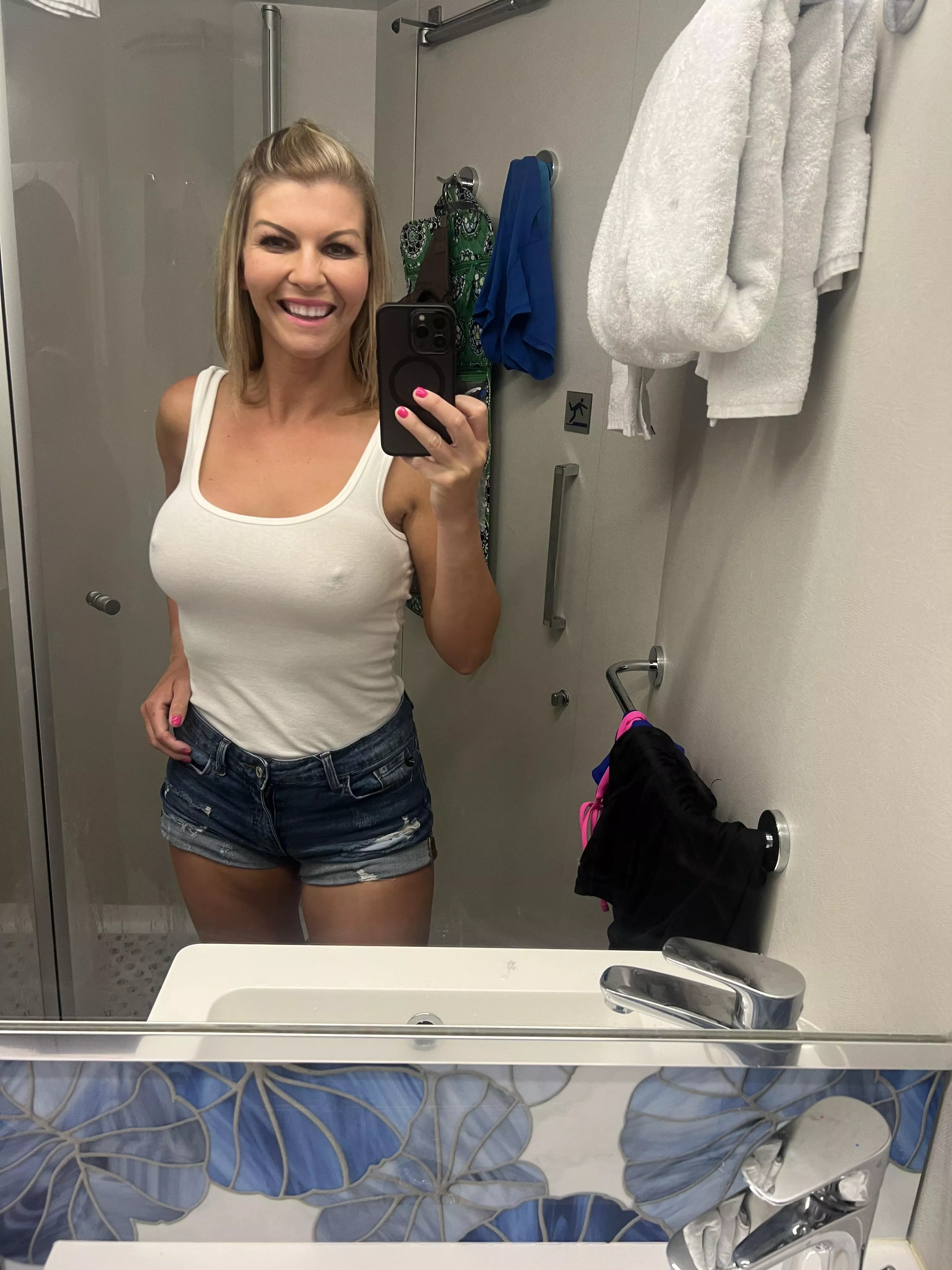 Went out to the bar last night, I think you can tell how naughty I was! posted by fitnesswife1983