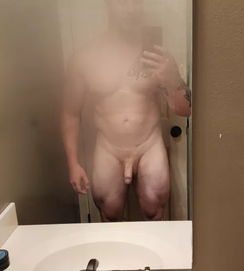 (30) Can you tell that I like leg day? by aaronkuran