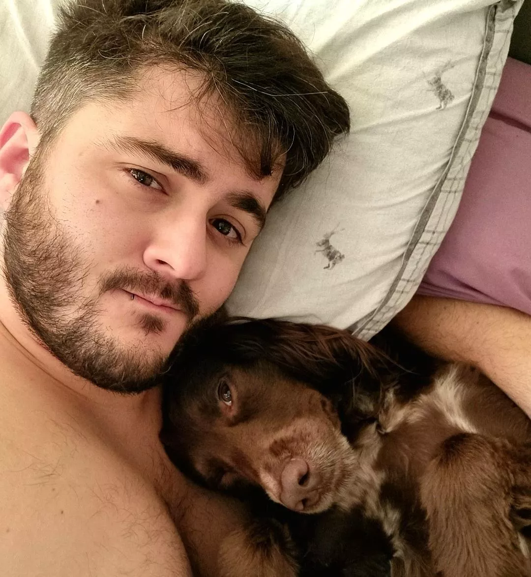 33 M UK finished work and we accidently fell straight into bed. Going to play on the steam deck and maybe order pizza. posted by kakakaa121