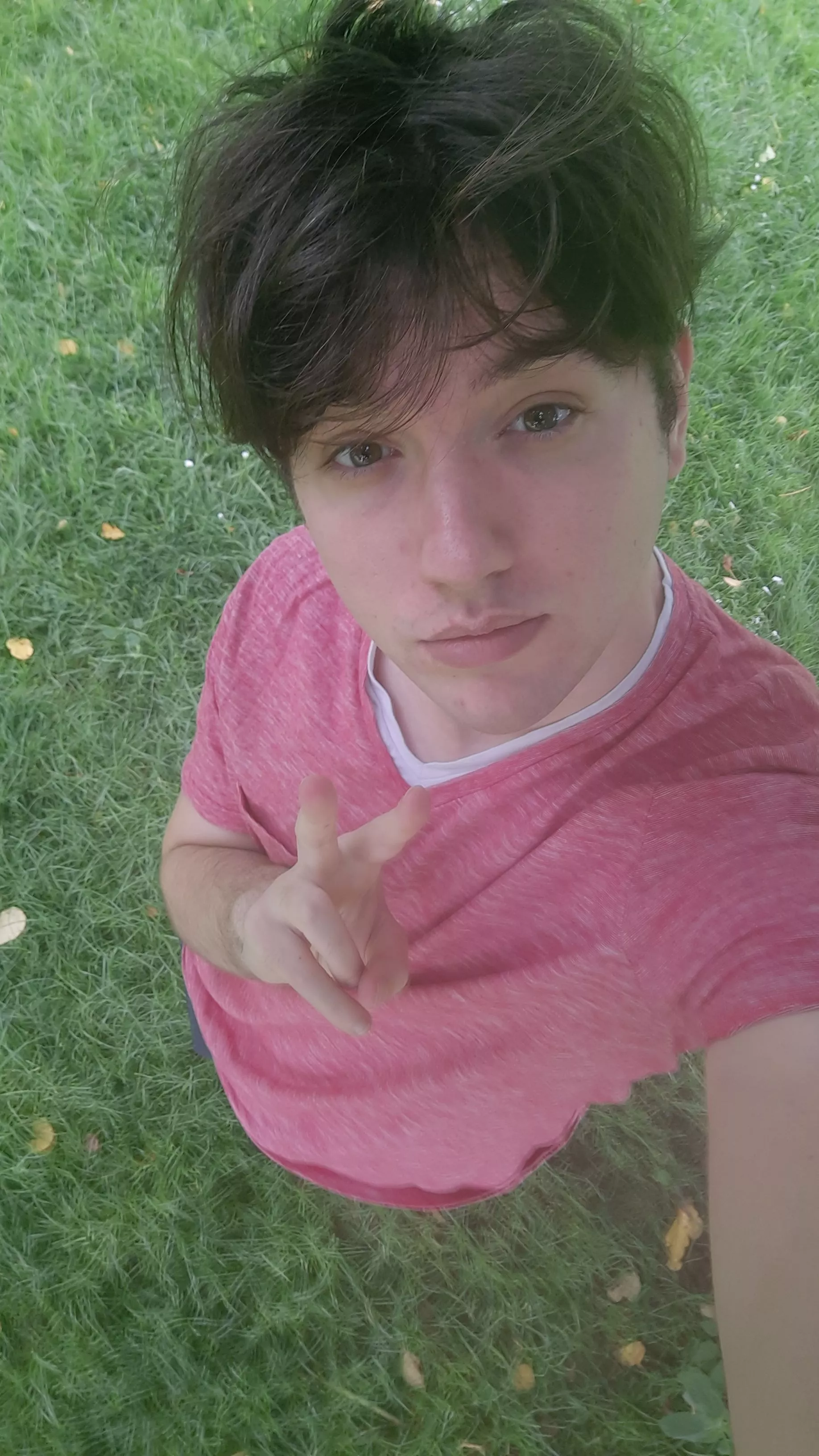 Anyone plays honkai star rail? ✌️ posted by This-Purchase5972