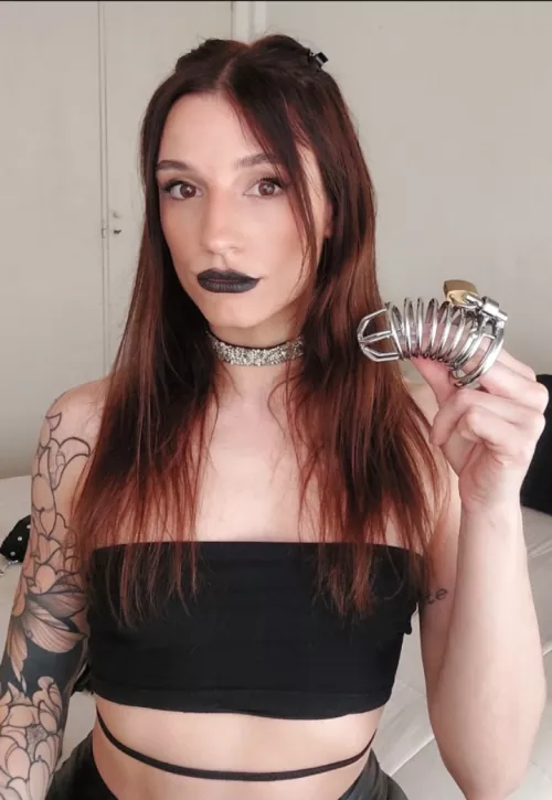 Aren't you locked up yet? Come to mommy, she will lock you in this locktober by bellixalexia