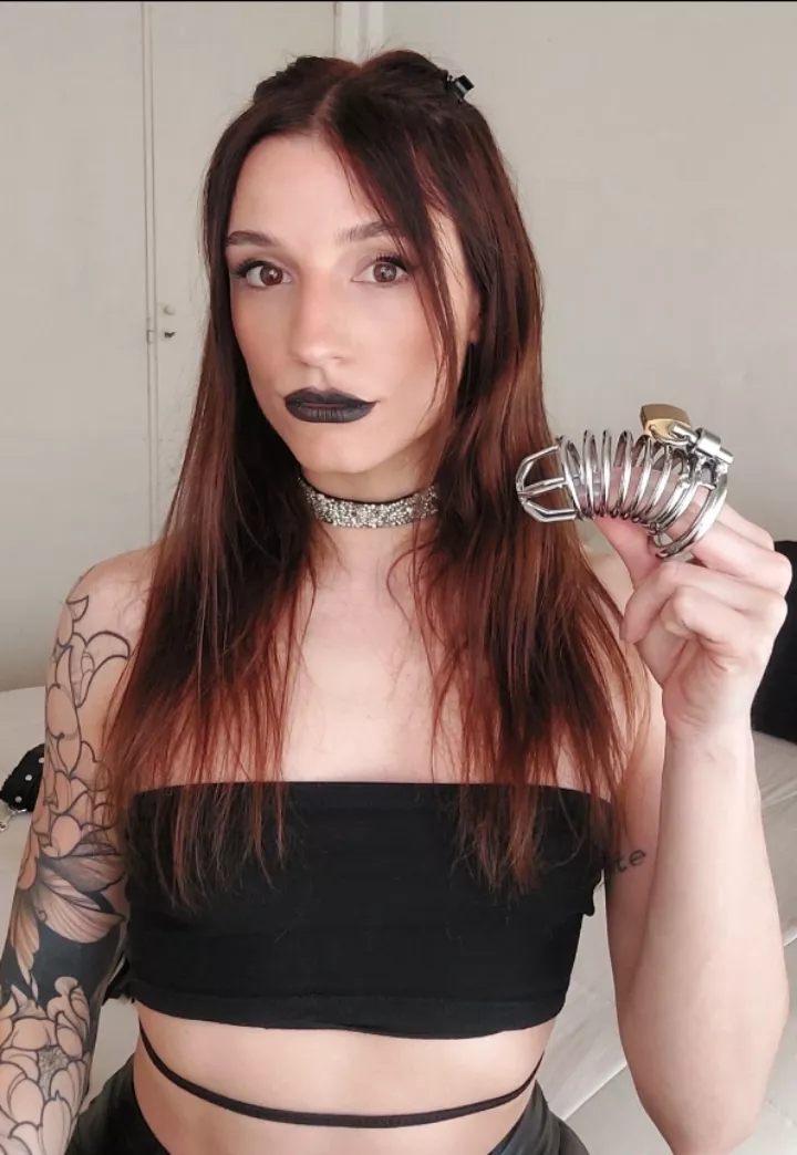 Aren't you locked up yet? Come to mommy, she will lock you in this locktober posted by bellixalexia