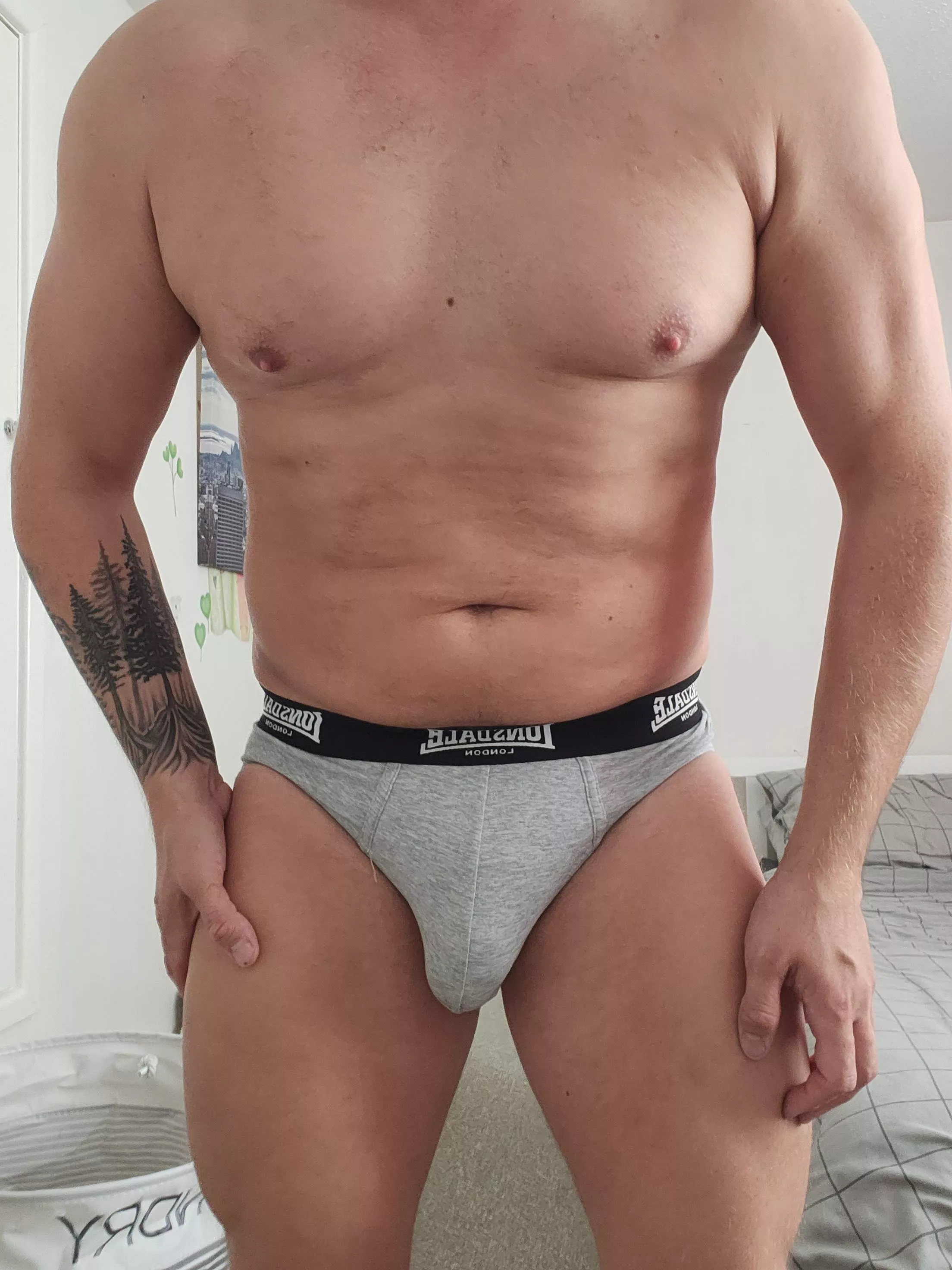 Big boy in briefs posted by JordB198922