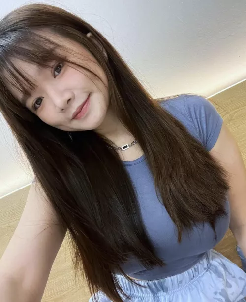 cutie with big guns by wildboy953