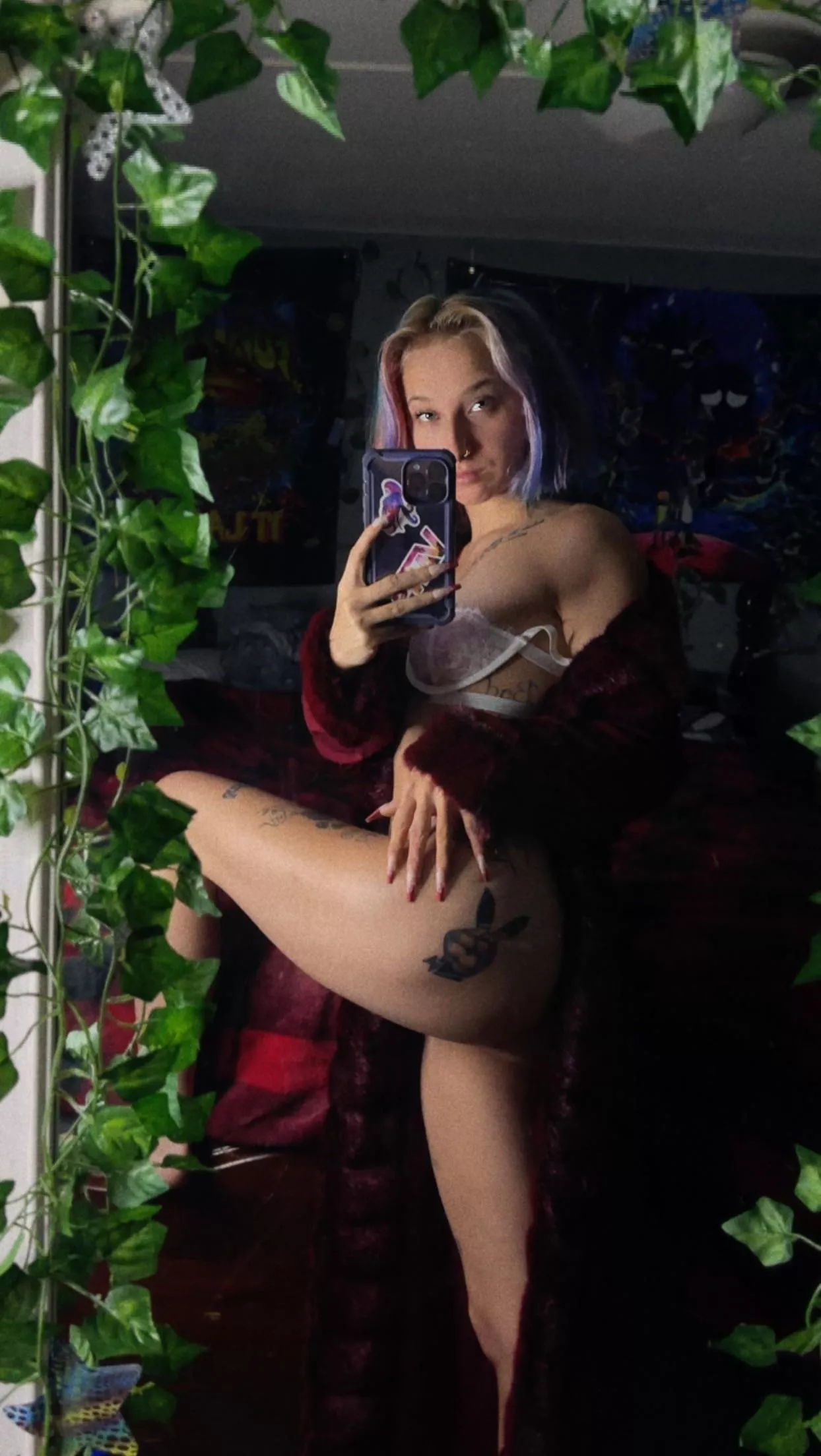 (f21) feeling pretty rn🫠 posted by lunaatic69