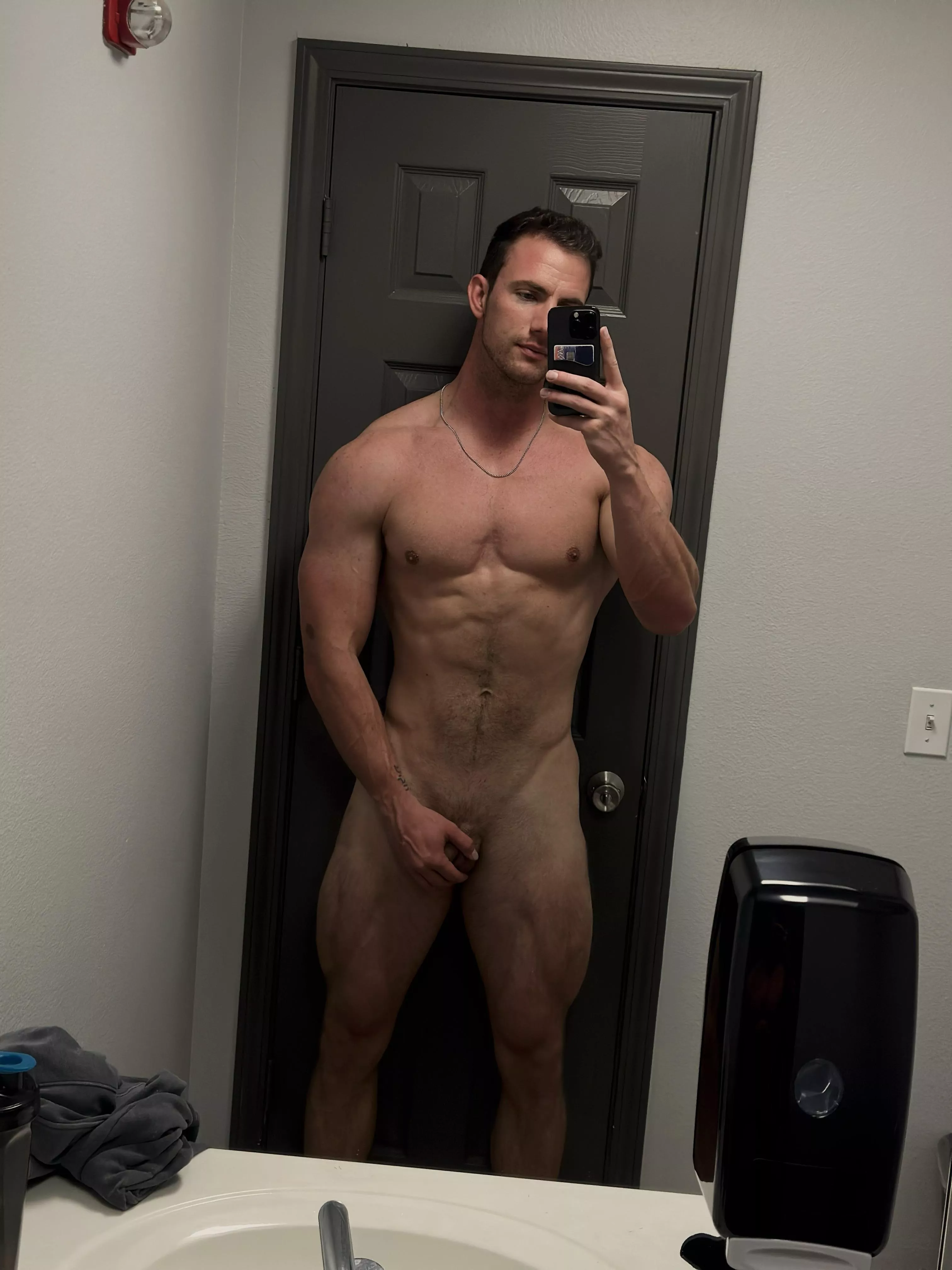 How tall do you think I am? Guess first! Then check comments for answer;) no cheating posted by FLEXXAPPEAL