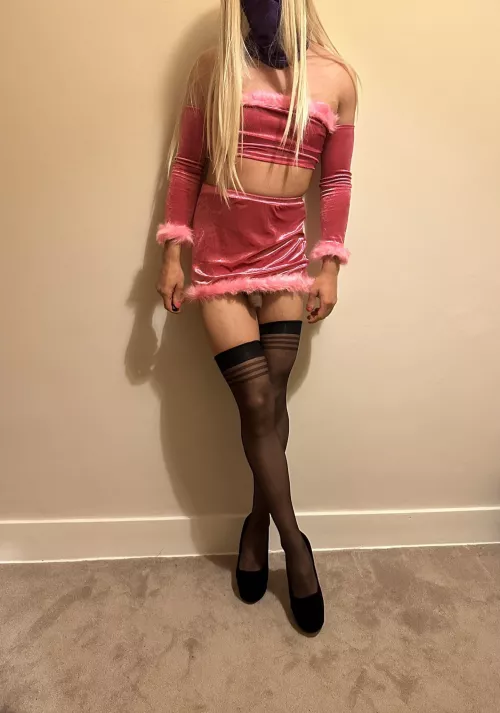 I never get much attention here 🙁🥲 How can I improve my look by Spare_Tap_387