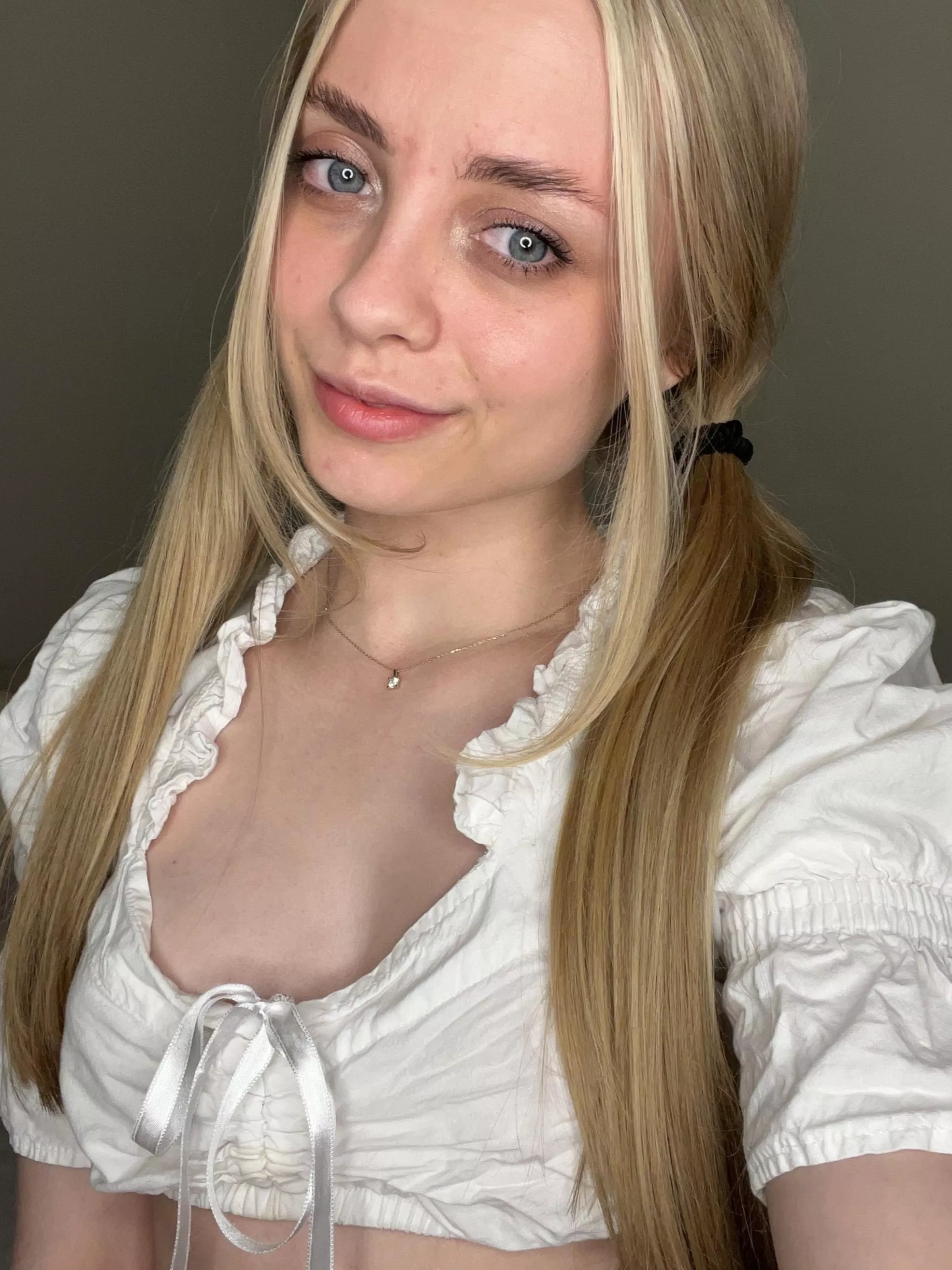 Let's turn up the heat, babe! Time for some sizzling fun! posted by greenlyWarm678