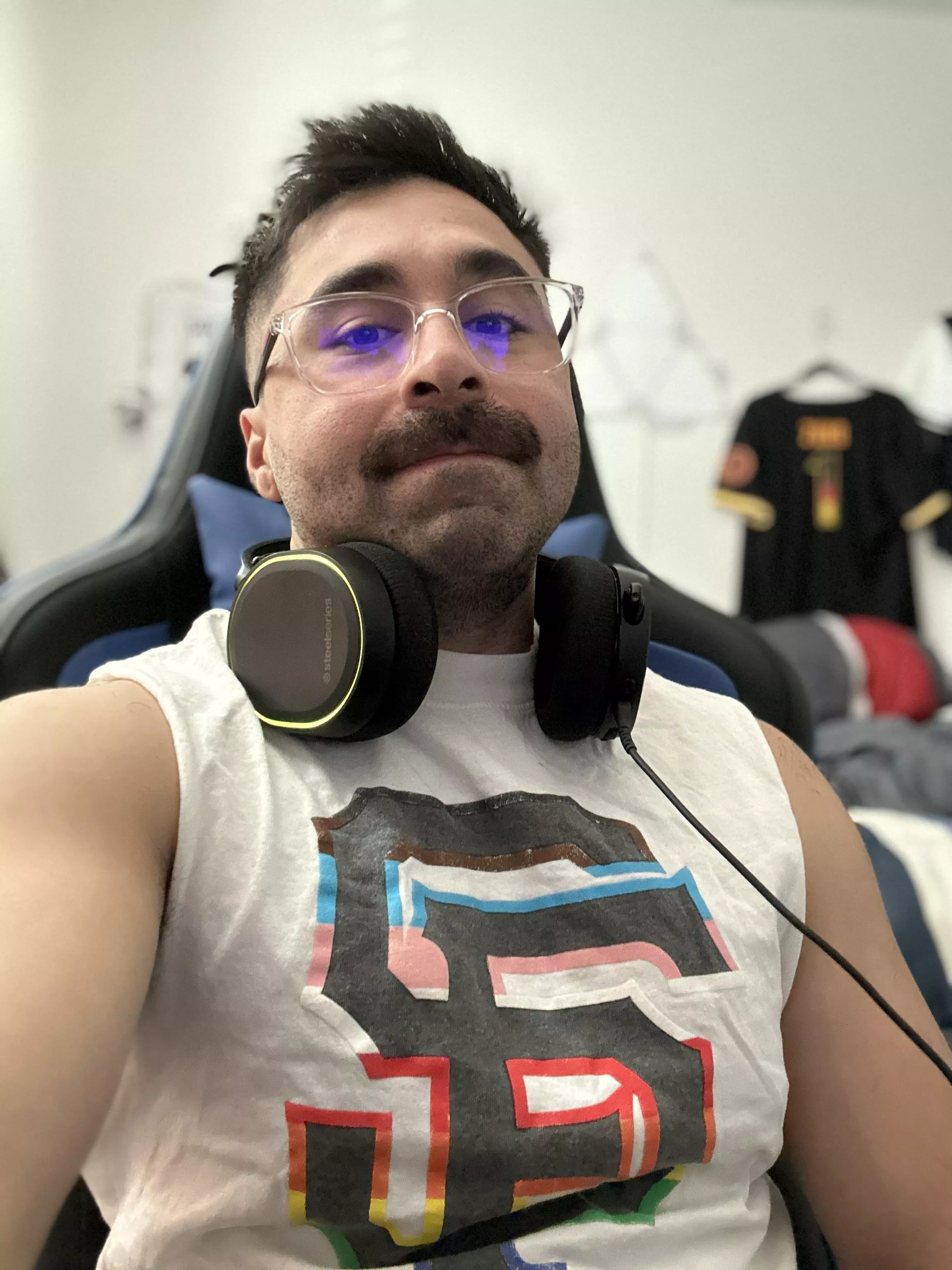 LF more gaming friends...DBD/bg3/more! Let's chat :) posted by RealDanielxSan